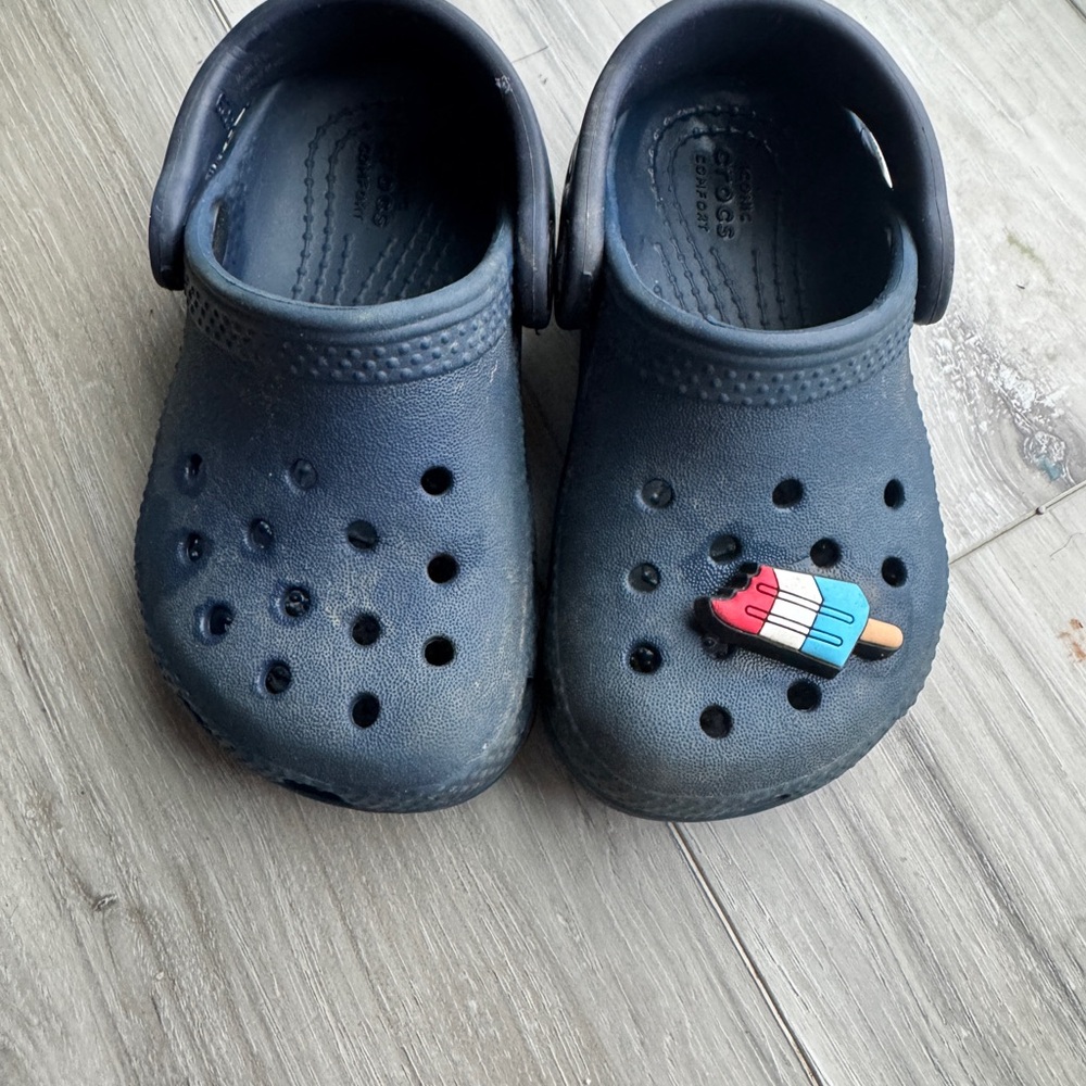 toddler crocs with jibit